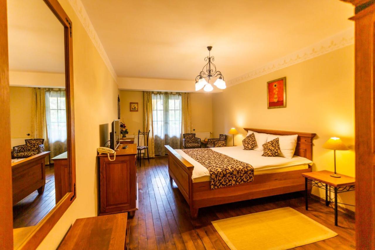 Turnul Hotel 3*